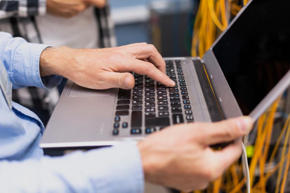 E-Mail-Sicherheit: gefälschte Nachrichten erkennen.