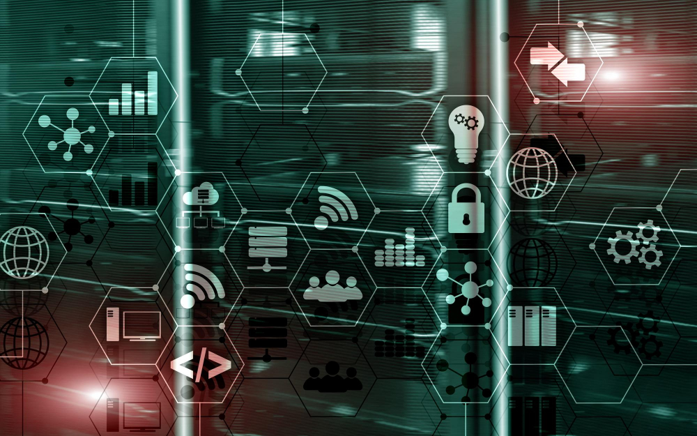 CEO prüft konsolidierte IT-Infrastruktur für sichere, leistungsstarke Unternehmenssysteme im Großraum München