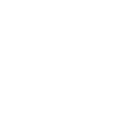 Geschäftsführer kontrolliert Zugriffsrechte von Nutzern und Systemen zur Minimierung von Risiken in Unternehmensnetzwerken in München